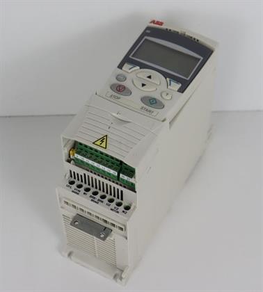 abb-acs350-03e-01a9-4-inverter-drive-055kw-top-zustand-61723-1.jpg