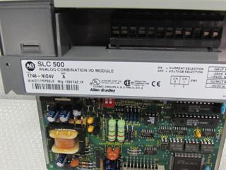 ik-industry/pd/allen-bradley-slc-500-1746-ni04v-ser-a-analog-in-out-1746-nio4v-top-zustand-70076-3.jpg