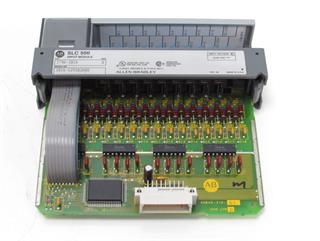 ik-industry/pd/allen-bradley-slc500-1746-ib16-ser-b-input-module-top-zustand-53102-2.jpg