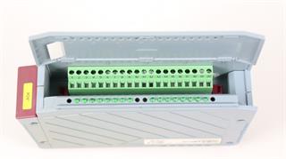 ik-industry/pd/bundr-di-476-3di4766-rev-c0-digital-input-module-top-zustand-69573-3.jpg