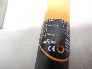 ik-industry/pd/ifm-electronics-ia5062-iae3010-bpkg-inductive-sensors-unused-und-ovp-76374-2.jpg