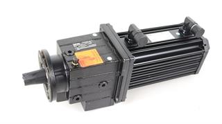 ik-industry/pd/lenze-mca-13i41-rs0b0-z0d0-st5s00n-r0su-gst02-2a-vck-13ic41-servomotor-unused-57760-1.jpg