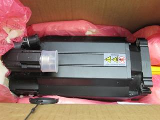 ik-industry/pd/moog-g445-1002-g400-series-brushless-servomotor-max3000-unbenutzt-ovp-71777-3.jpg