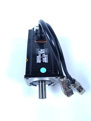 ik-industry/pd/omron-r88m-u40030va-s1-ac-servomotor-3000-rmin-unused-65300-3.jpg