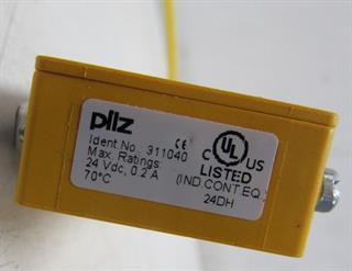 ik-industry/pd/pilz-identno-311040-2x-safetybus-24vdc-02a-70c-stecker-neuwertig-71799-3.jpg