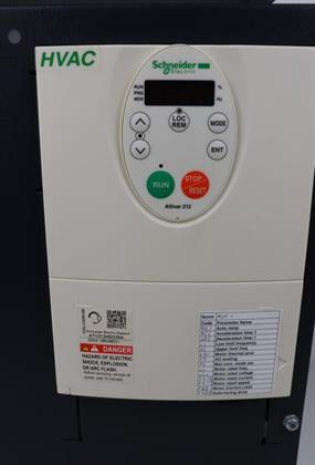 ik-industry/pd/schneider-electric-altivar-212-atv212hd22n4-22kw-400v-30hp-v55-ie57-tested-56301-3.jpg