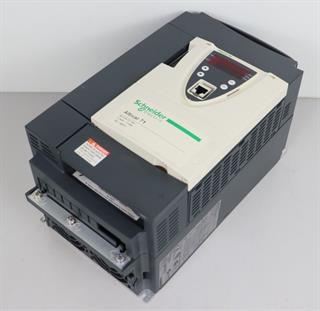 ik-industry/pd/schneider-electric-altivar-71-atv71hu55n4-55kw-400v-keypad-unused-und-ovp-59356-4.jpg