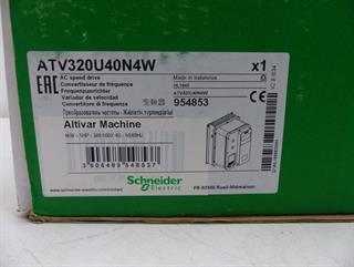 ik-industry/pd/schneider-electric-altivar-machine-atv320u40n4w-4kw-5hp-400v-ip66-unused-ovp-64564-2.jpg