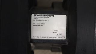 ik-industry/pd/sew-servo-getriebe-motor-wt47-cmp63mkyrh1msm1-w47a-neuwertig-61520-4.jpg