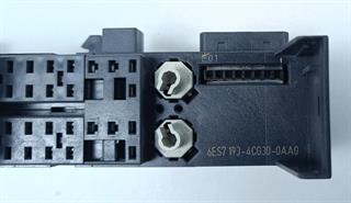 ik-industry/pd/siemens-6es7-138-4fa05-0ab0-modul-6es7-193-4cg30-0aa0-sockel-top-zustand-51221-4.jpg