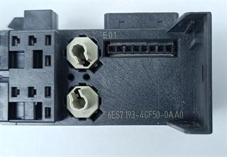 ik-industry/pd/siemens-6es7-138-4fb04-0ab0-modul-6es7-193-4cf50-0aa0-sockel-top-zustand-62458-6.jpg