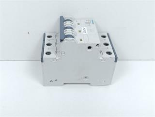 ik-industry/pd/siemens-leistungsschalter-5sy4306-7-mcb-c6-top-zustand-62641-2.jpg