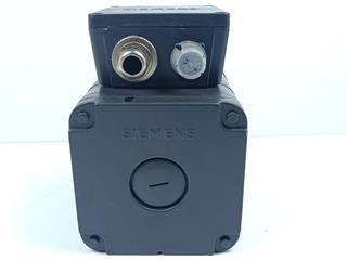 ik-industry/pd/siemens-permanent-magnet-motor-1ft5073-0ak01-2-top-zustand-63518-4.jpg