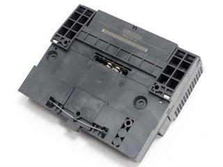 ik-industry/pd/siemens-s7-et-200b-4ai-6es7134-0hf01-0xb0-e-st3-6es7-134-0hf01-0xb0-top-zustand-72214-2.jpg