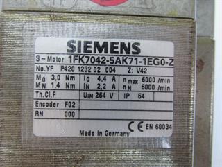 ik-industry/pd/siemens-servomotor-1fk7042-5ak71-1eg0-z-max-6000-264v-44a-top-zustand-63950-3.jpg