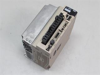 ik-industry/pd/yaskawa-servo-drive-servodrive-sgdv-3r5d15a-1kw-35a-400v-unbenutzt-ovp-72281-3.jpg